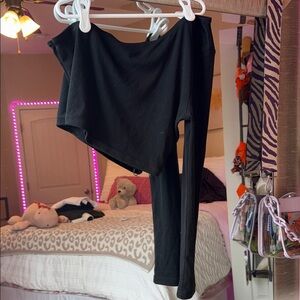 Black One-Shoulder Cropped Long Sleeve Top
